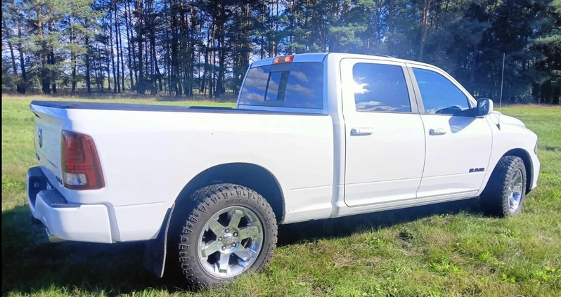 Dodge RAM cena 119999 przebieg: 173000, rok produkcji 2016 z Szepietowo małe 254